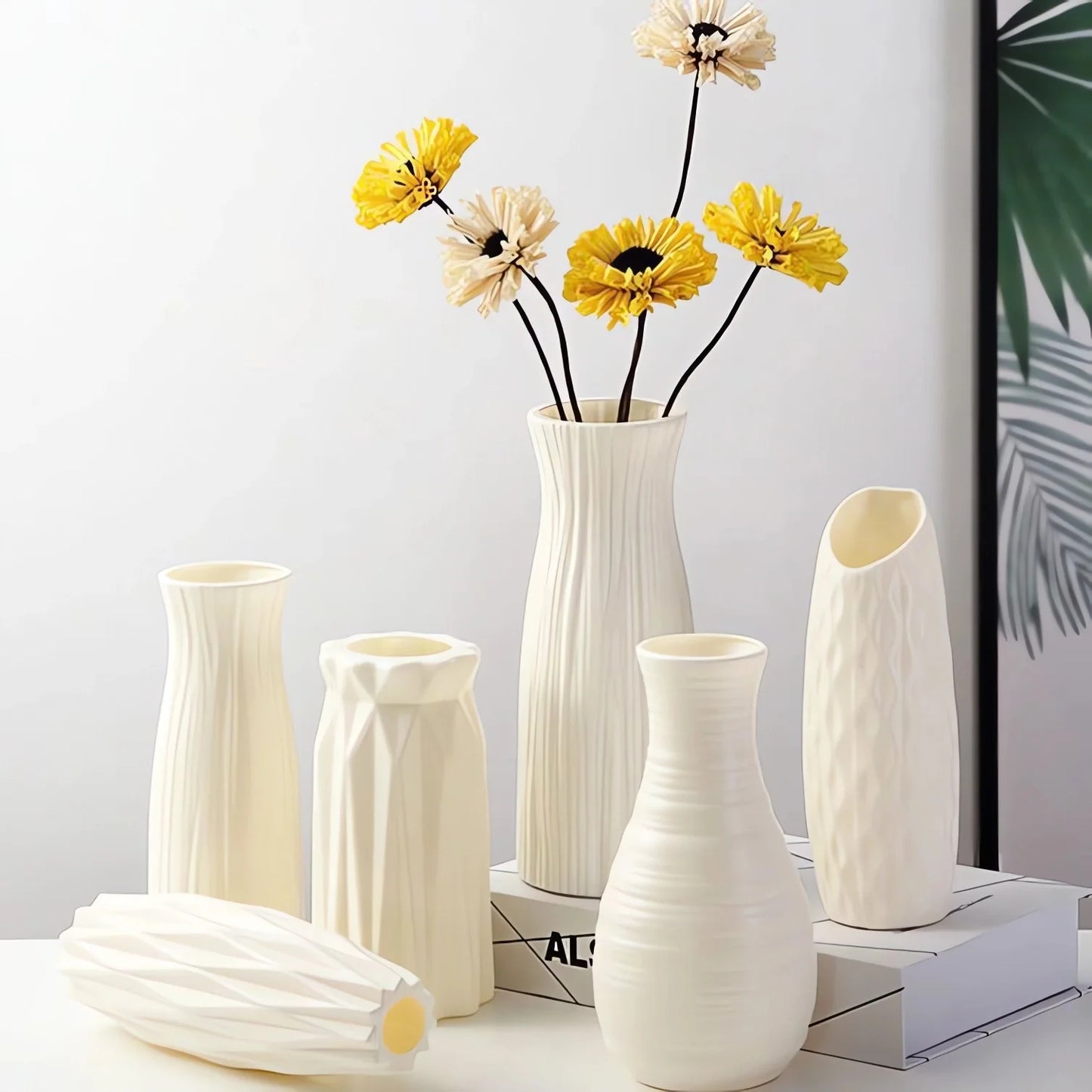 Nordic Ceramic-Look Vase