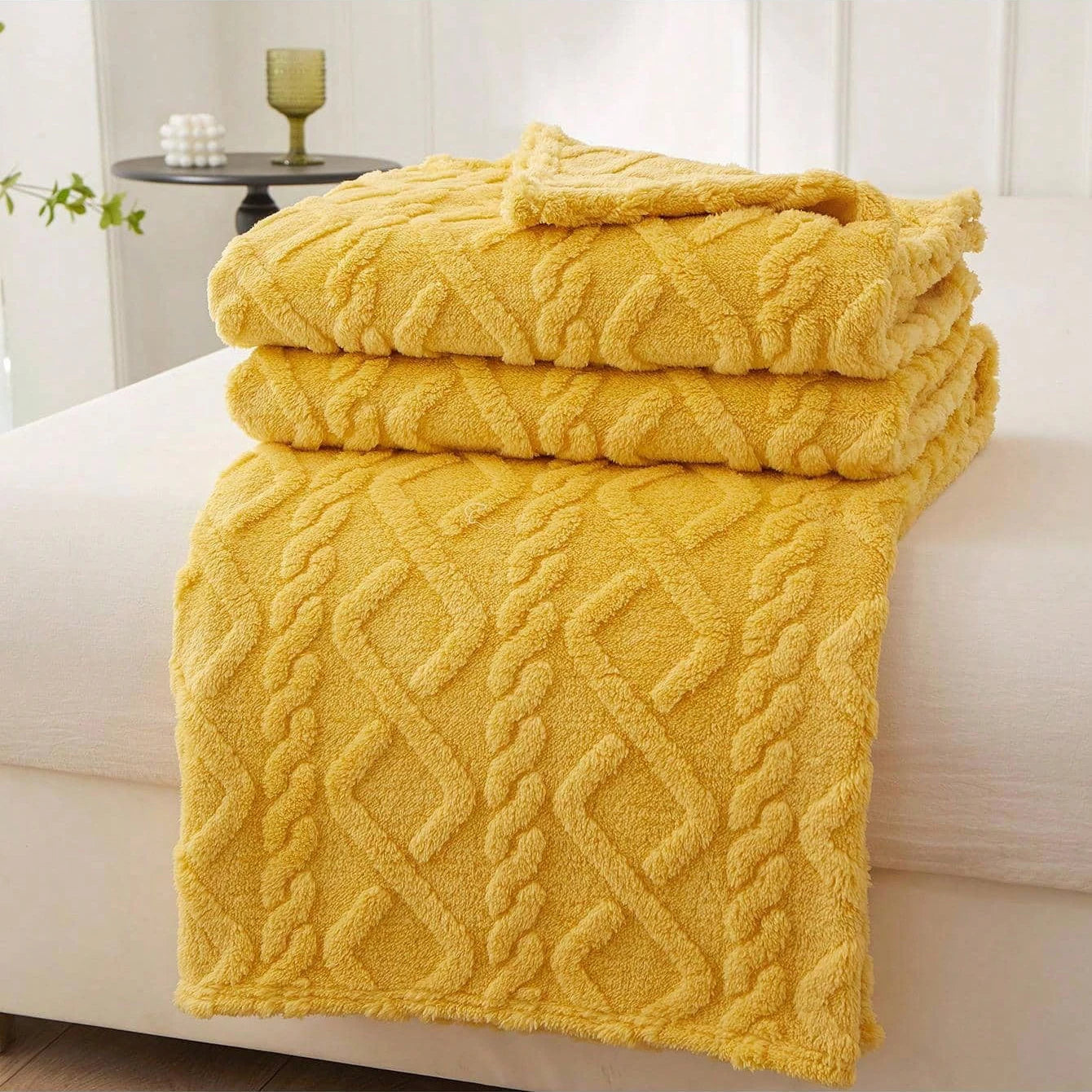 Featherline Coral Fleece Blanket