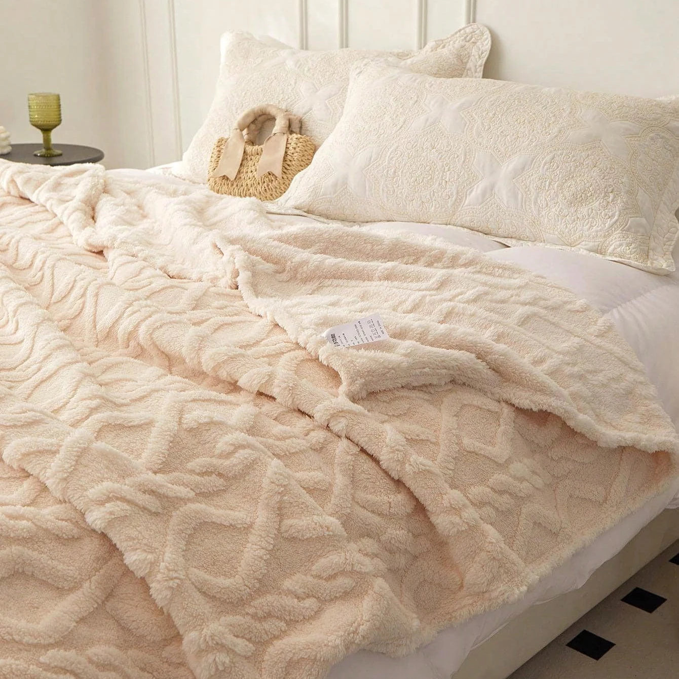 Featherline Coral Fleece Blanket